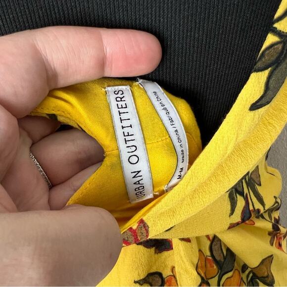 Urban Outfitters Zoe Yellow Floral Open Back Mini Dress Sleeveless - Picture 8 of 8